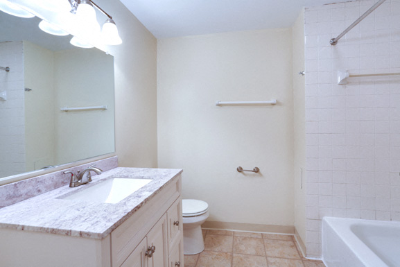 Amherst Manor Image 6