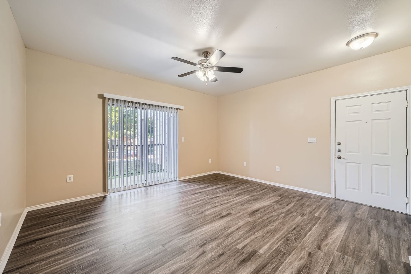 Bellwood Apartments Image 2