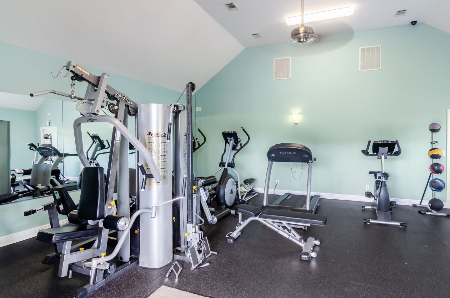 Grand Biscayne Apartments Image 26