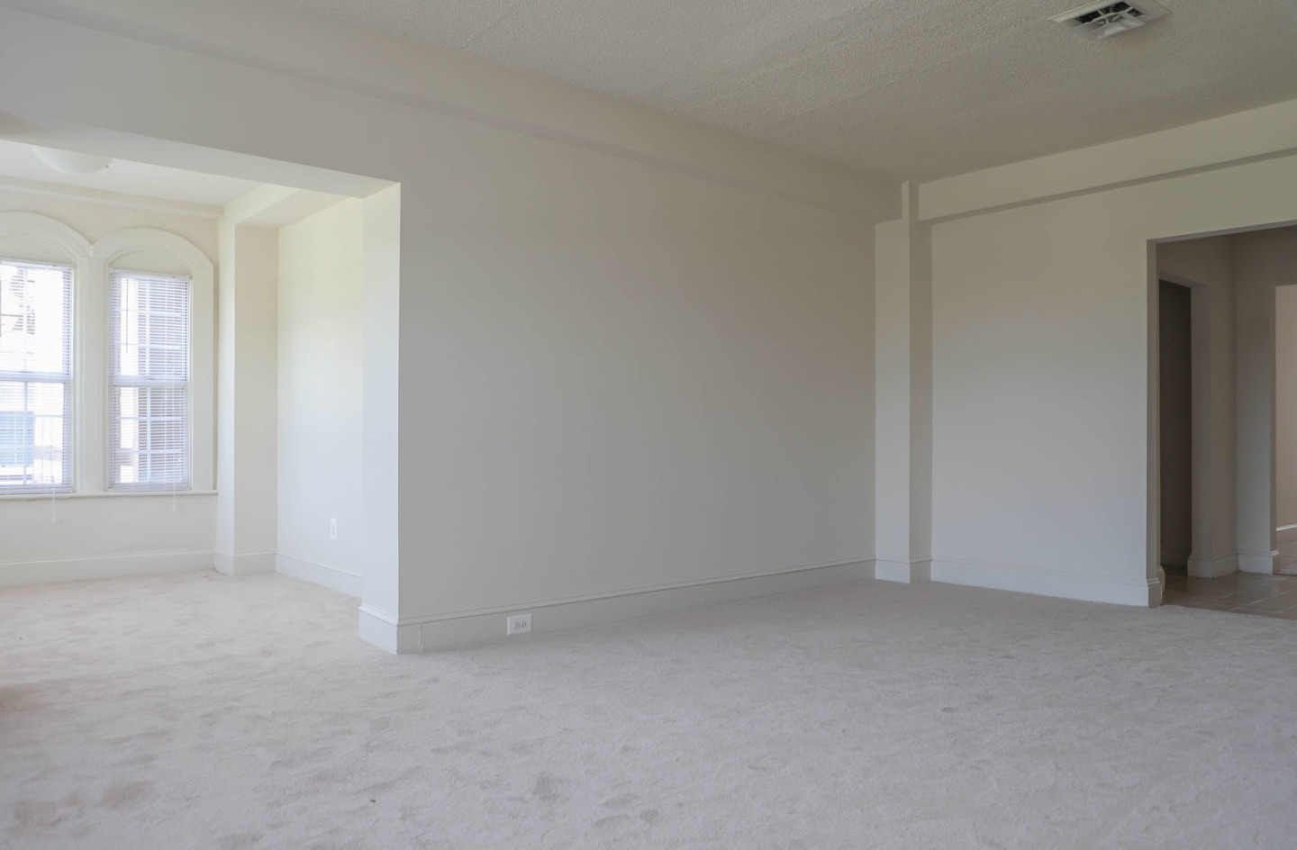Ingram Manor Image 11