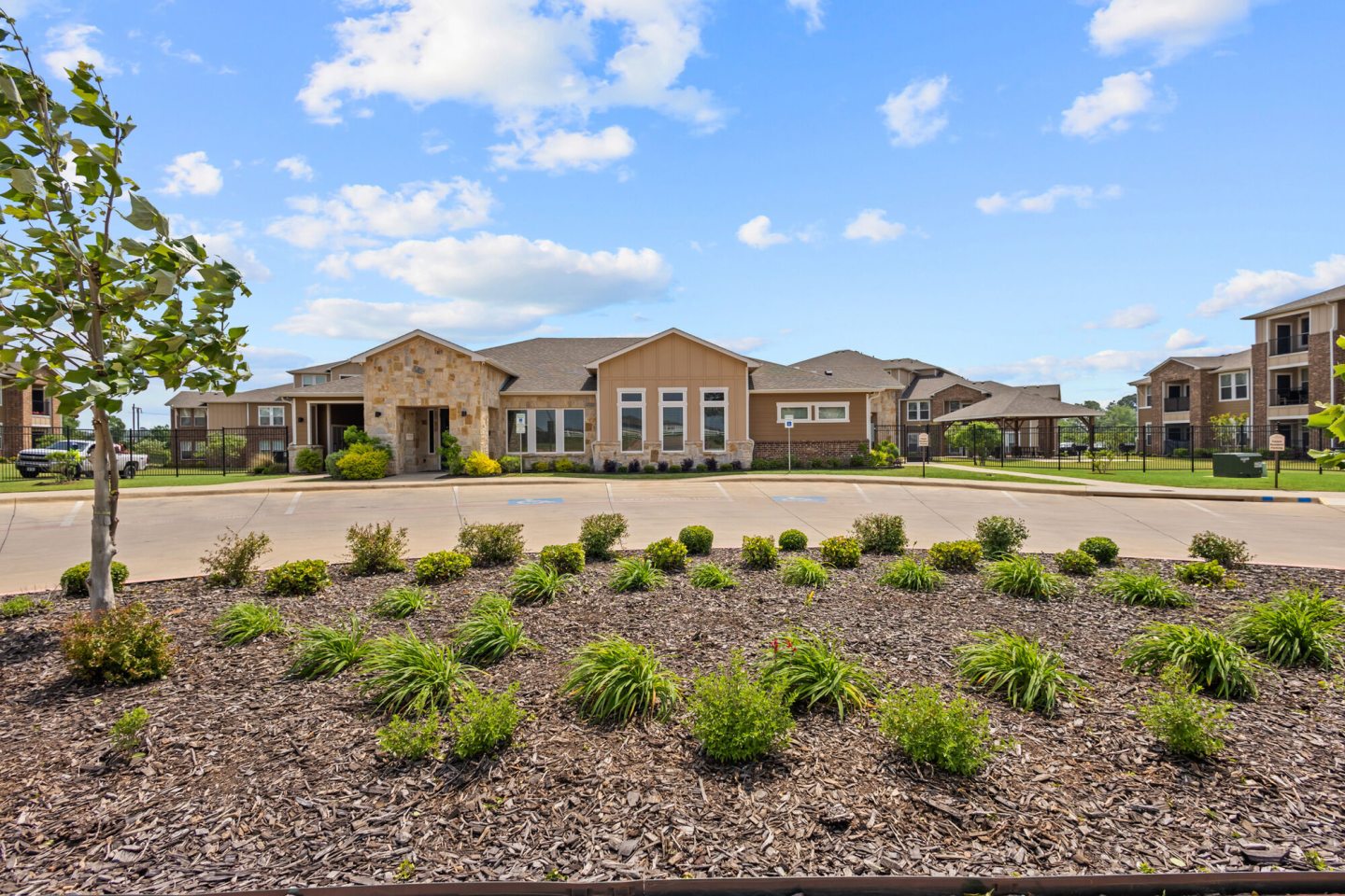 Deer Park Apartments Image 25