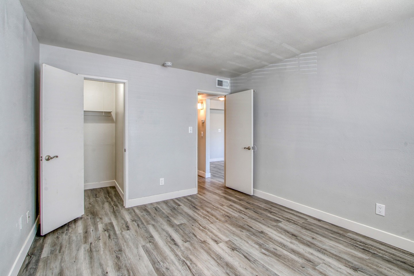 Broadway Vista Apartments Image 13