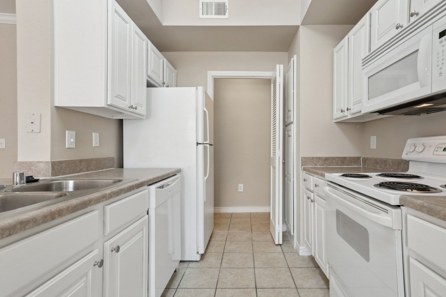 Encore at Buckingham - Senior Housing Image 10