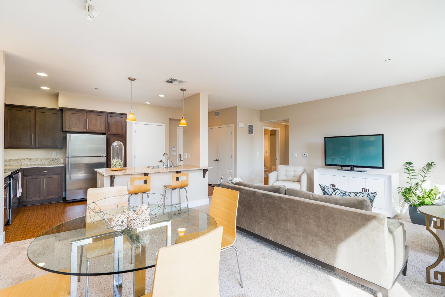 Mosaic Apartments Image 4