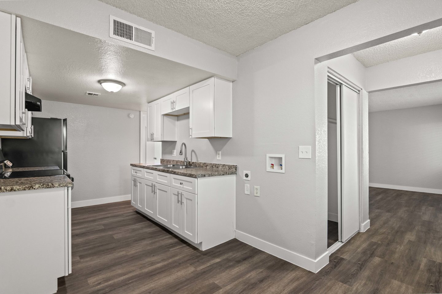 Mariposa Flats Image 8