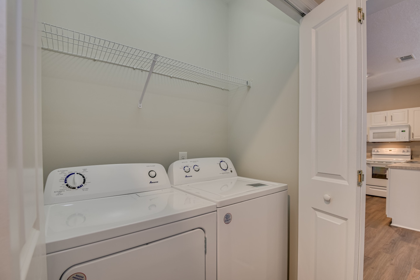 The Vista Apartments and Townhomes Image 18