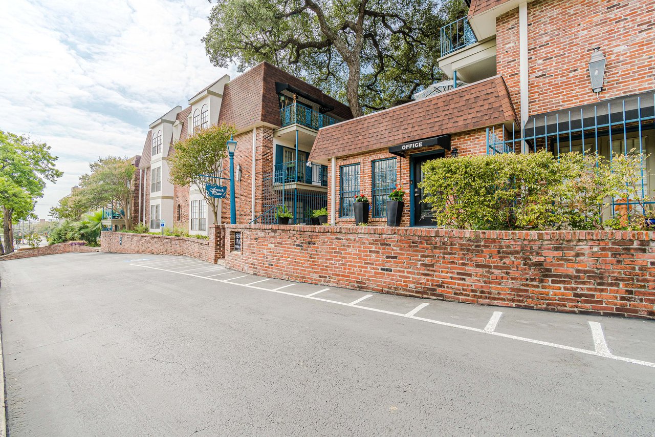 French Place Image 30