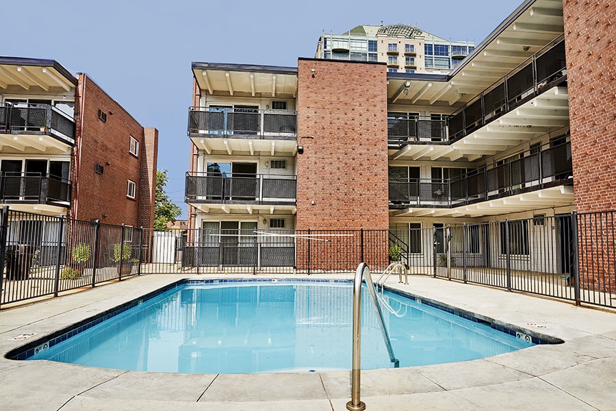 Pearl Street Flats Image 11