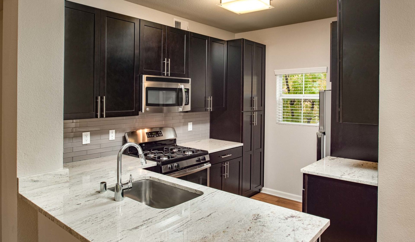 Monterey Grove Apartments Image 15