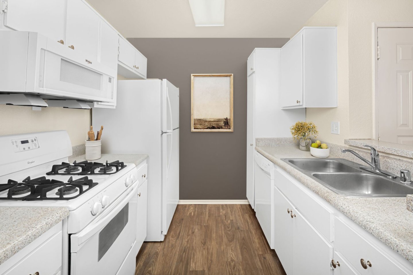 Somerset Apts. Image 2