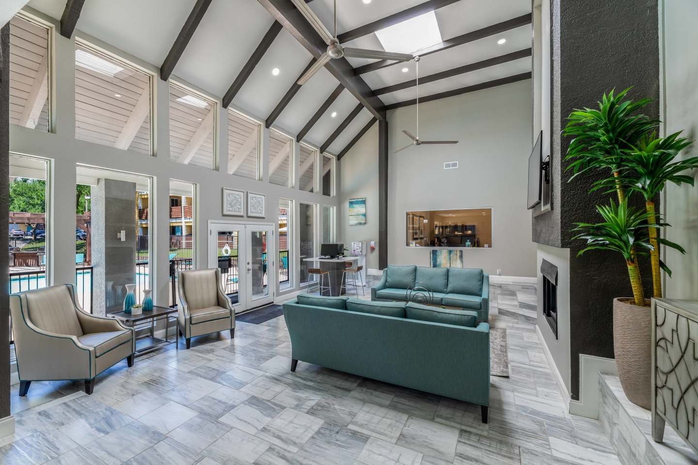 Flintridge Apartment Homes Image 16