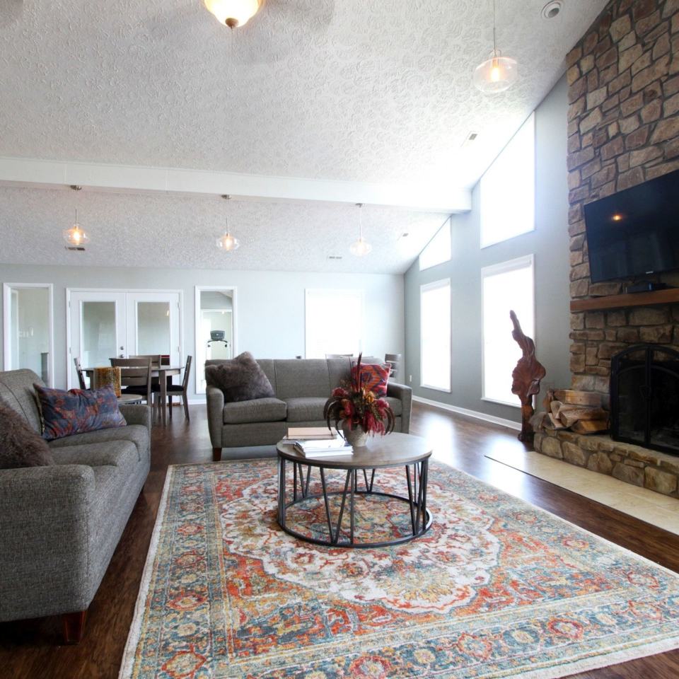 Cross Lakes Apartments Image 18