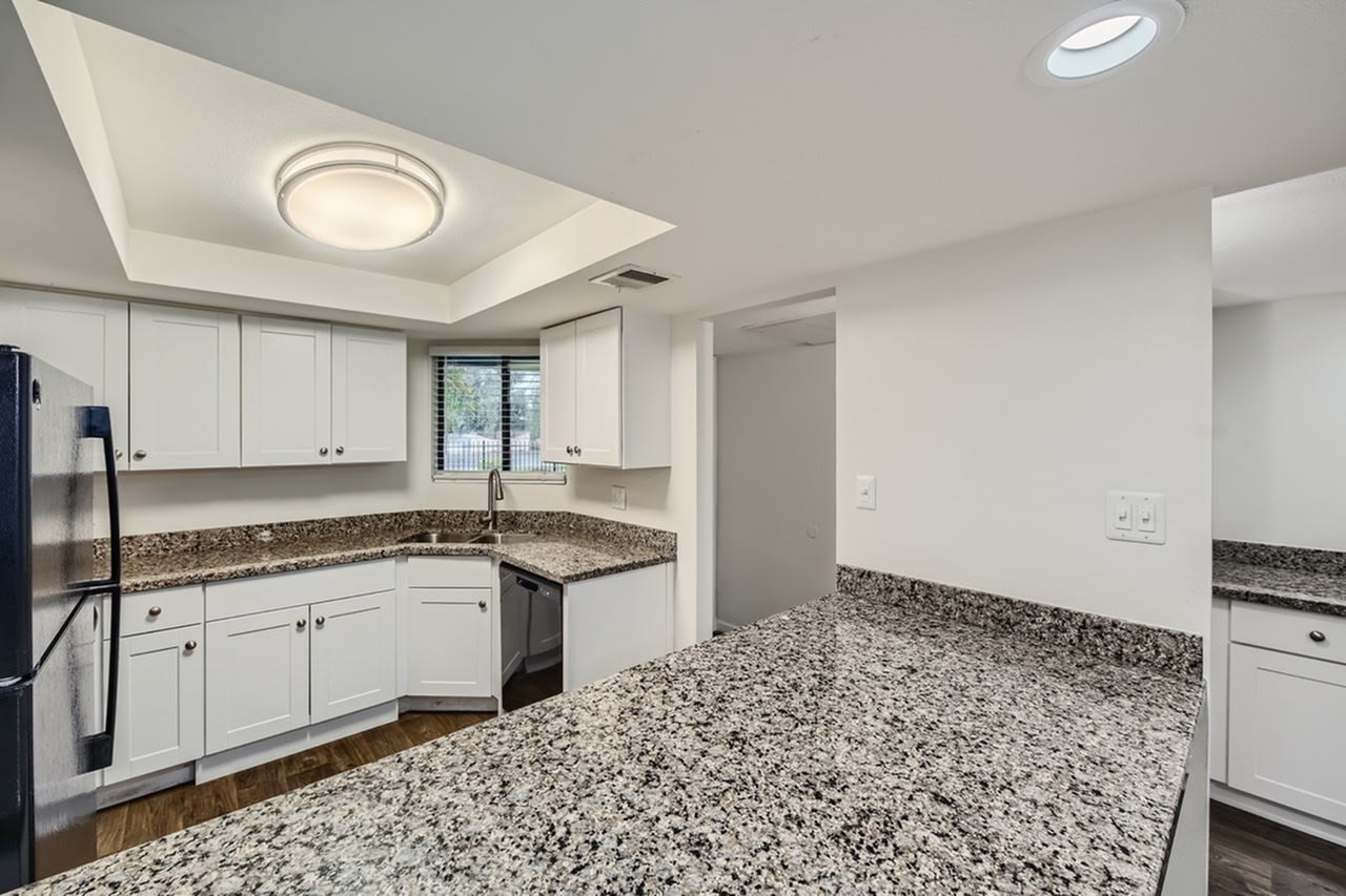 Rise Desert Cove Image 12