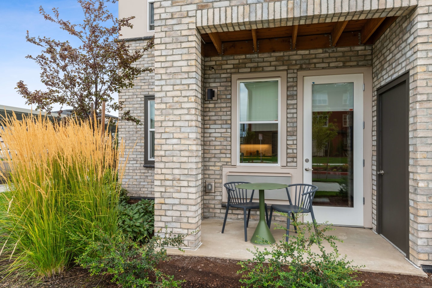 Zera at Reeds Crossing Image 9