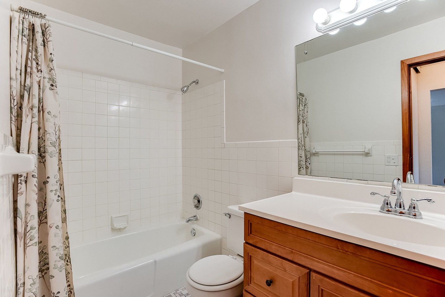 Arden Court Apartments Image 4
