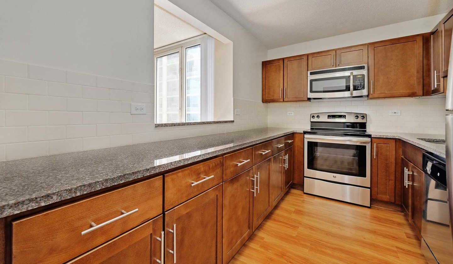 Hyde Park Tower Apartments Image 3
