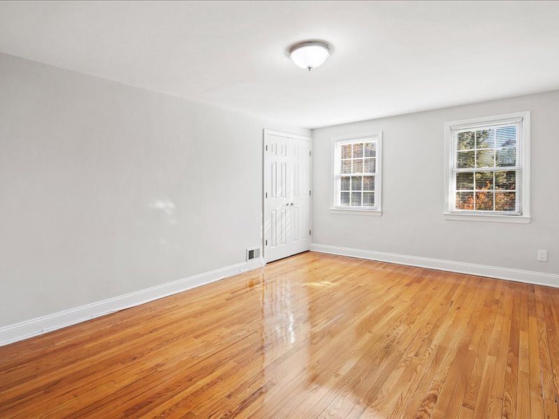 Spring Hill Apartments Image 24