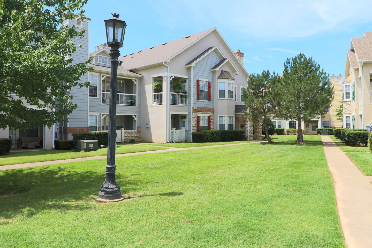 Stone Manor Image 33