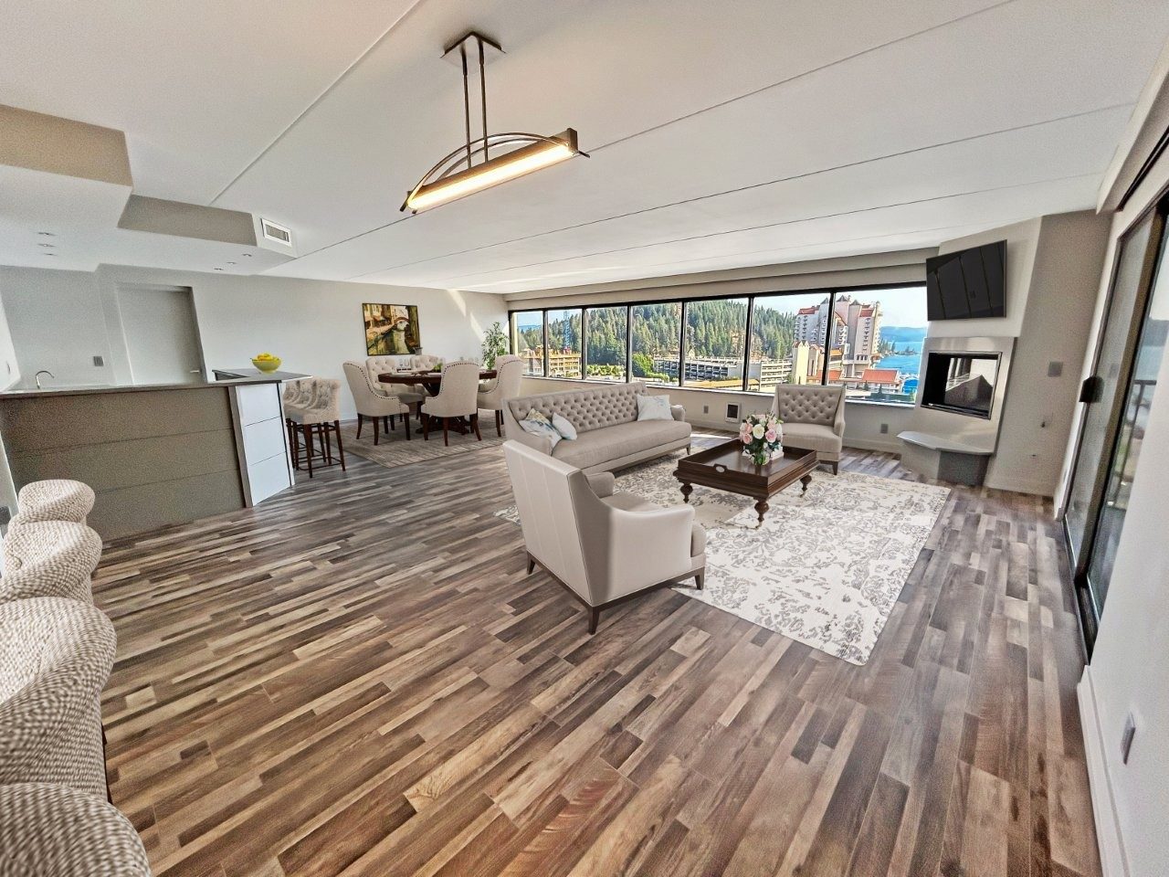 Lake Tower Apartments Image 21