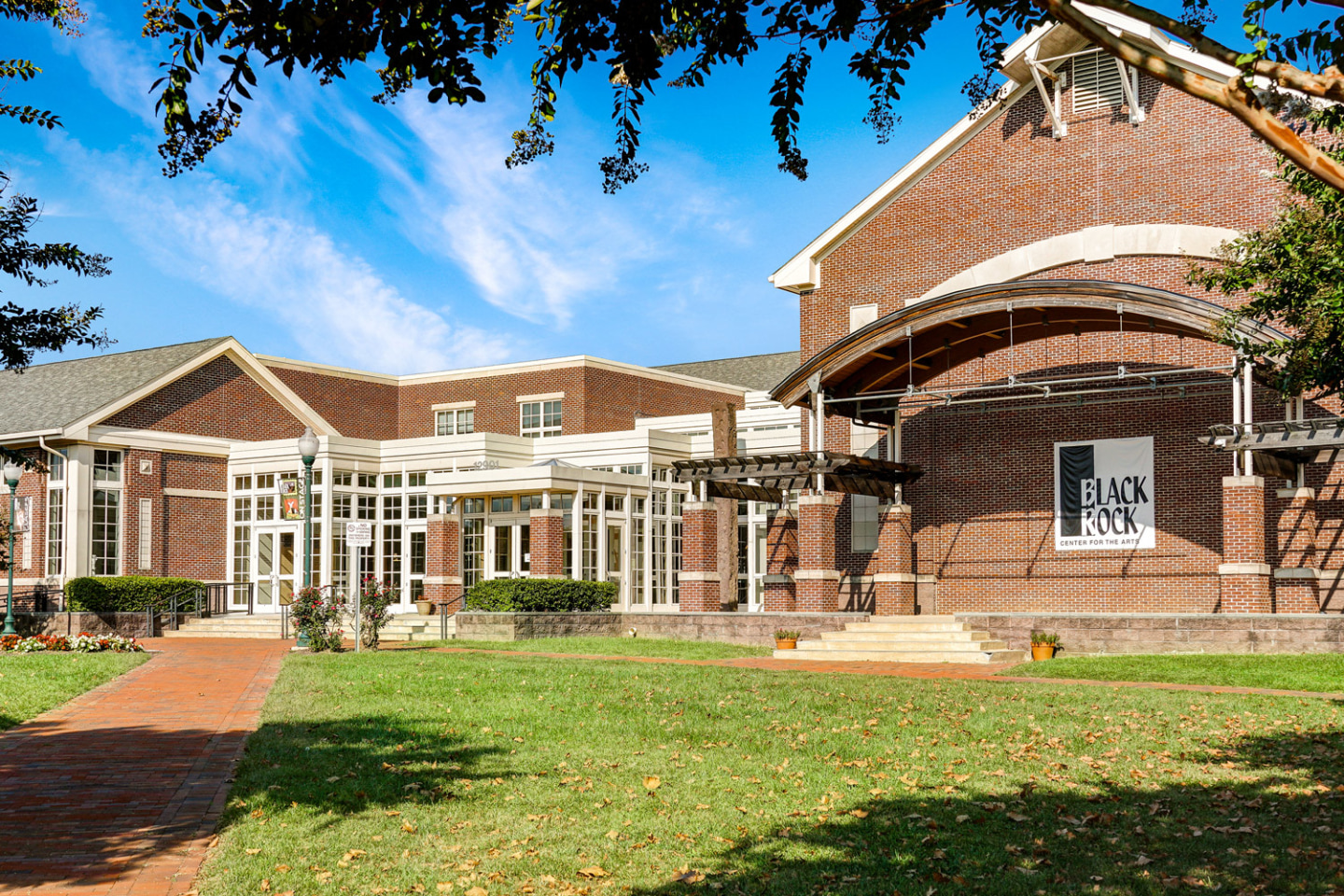 Seneca Club Apartments Image 26