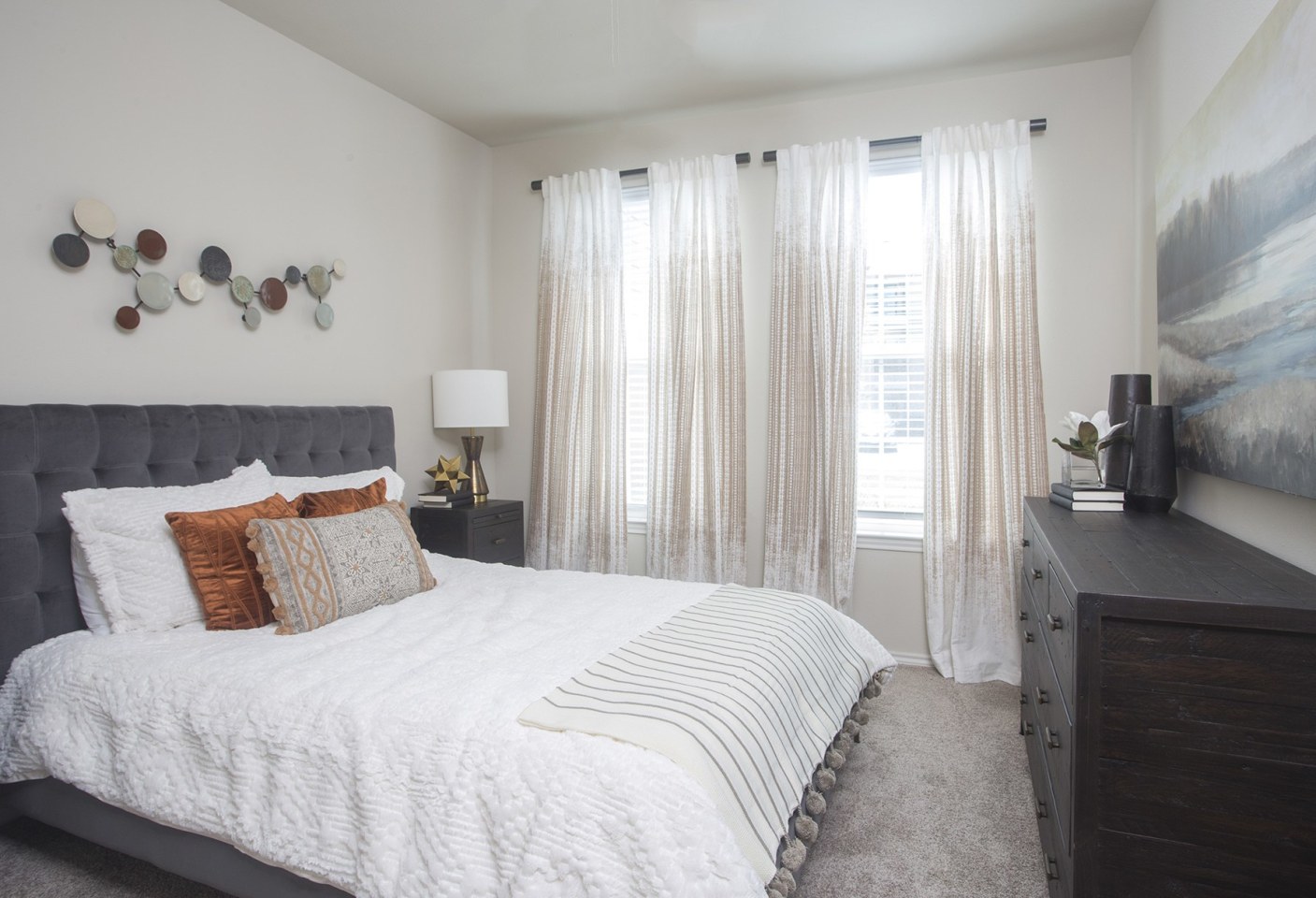 Lakeside Villas Image 3