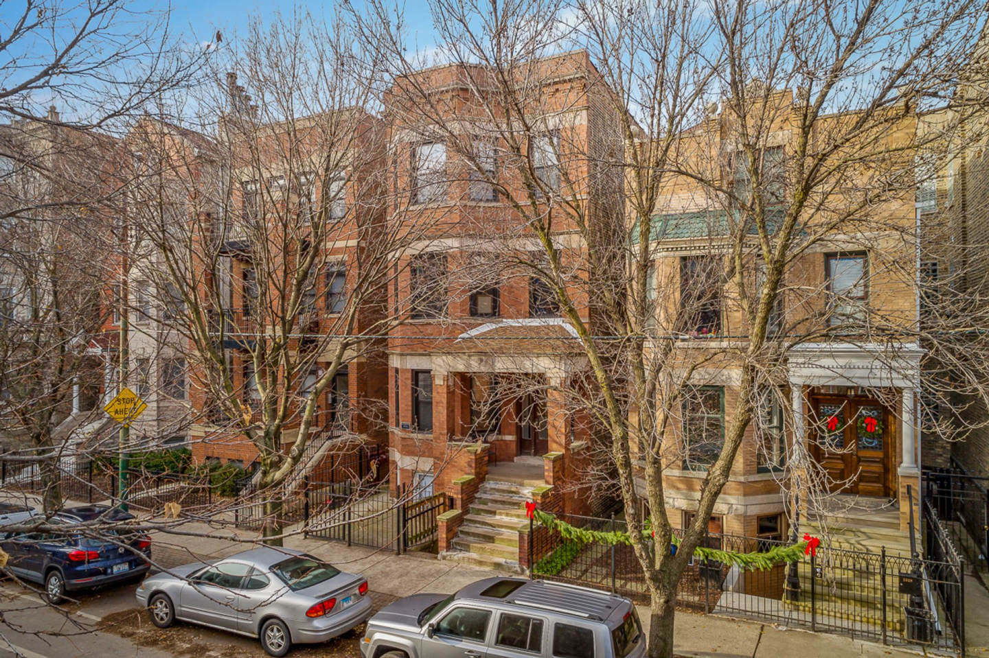 2326 N Southport Image 1