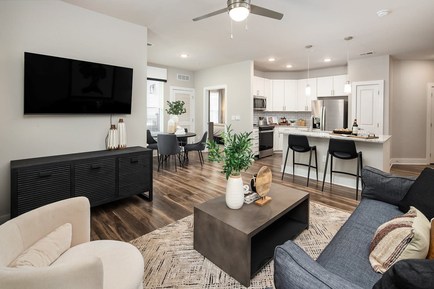Abberly Royal Creek Apartment Homes Image 5