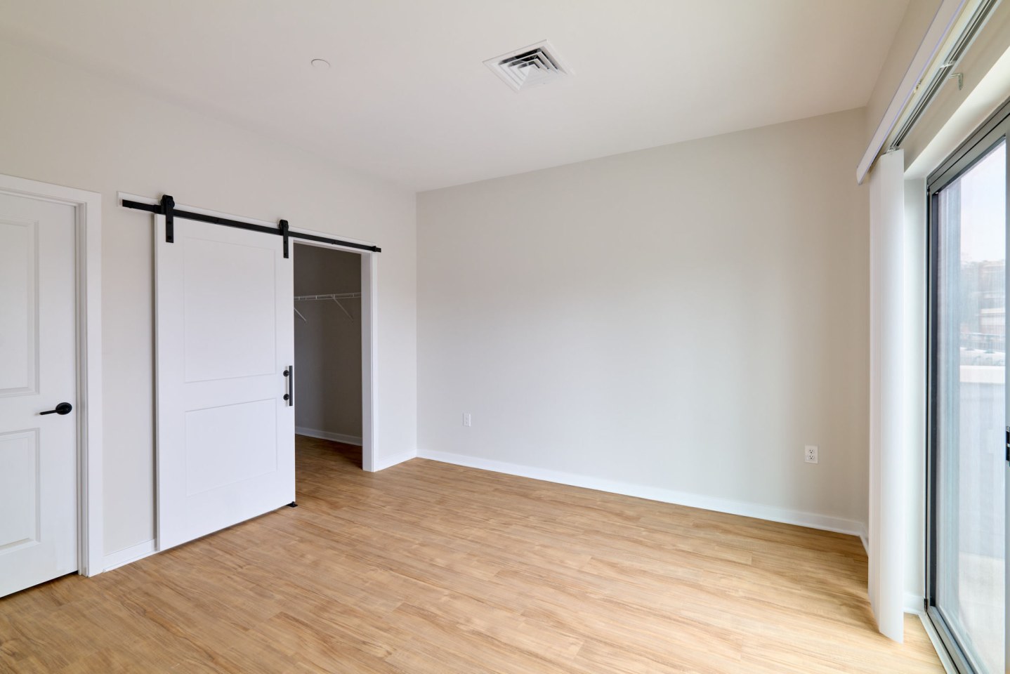 The Seville Apartments Image 27