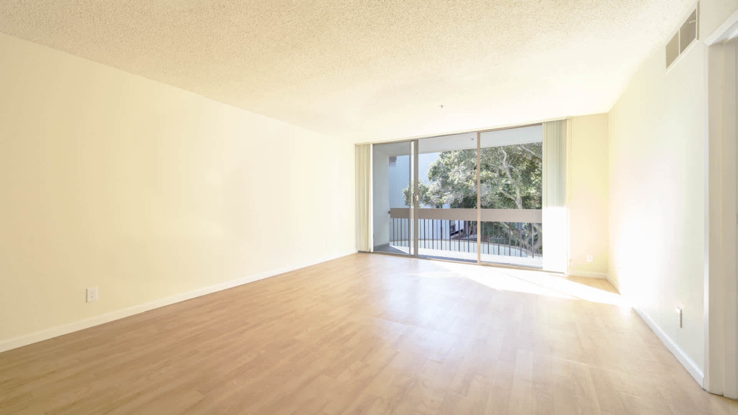 55 West 5th Avenue Image 7