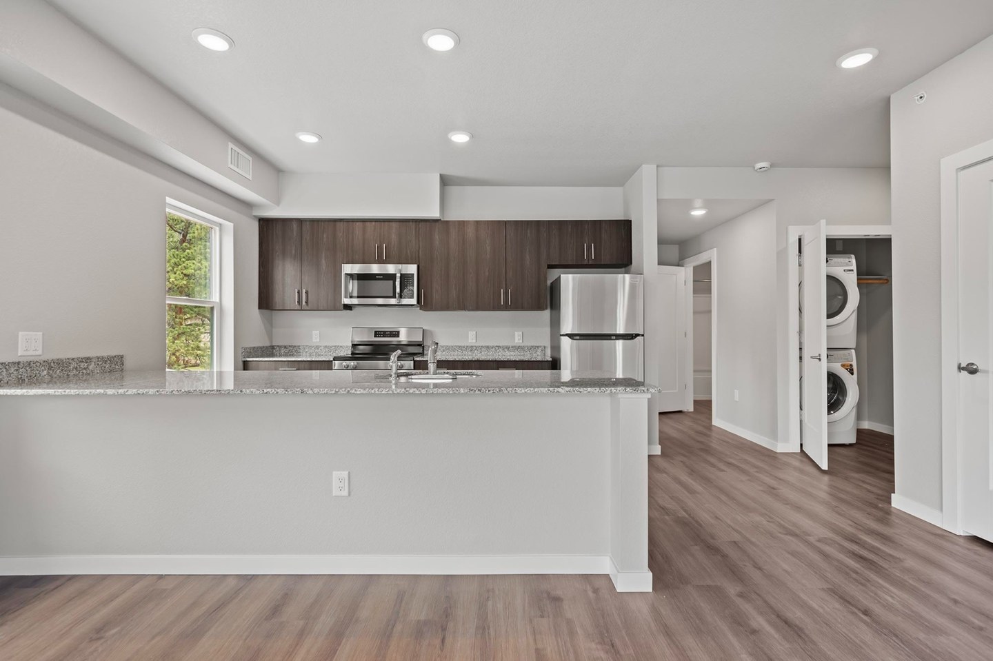 Prospector Apartments Image 47