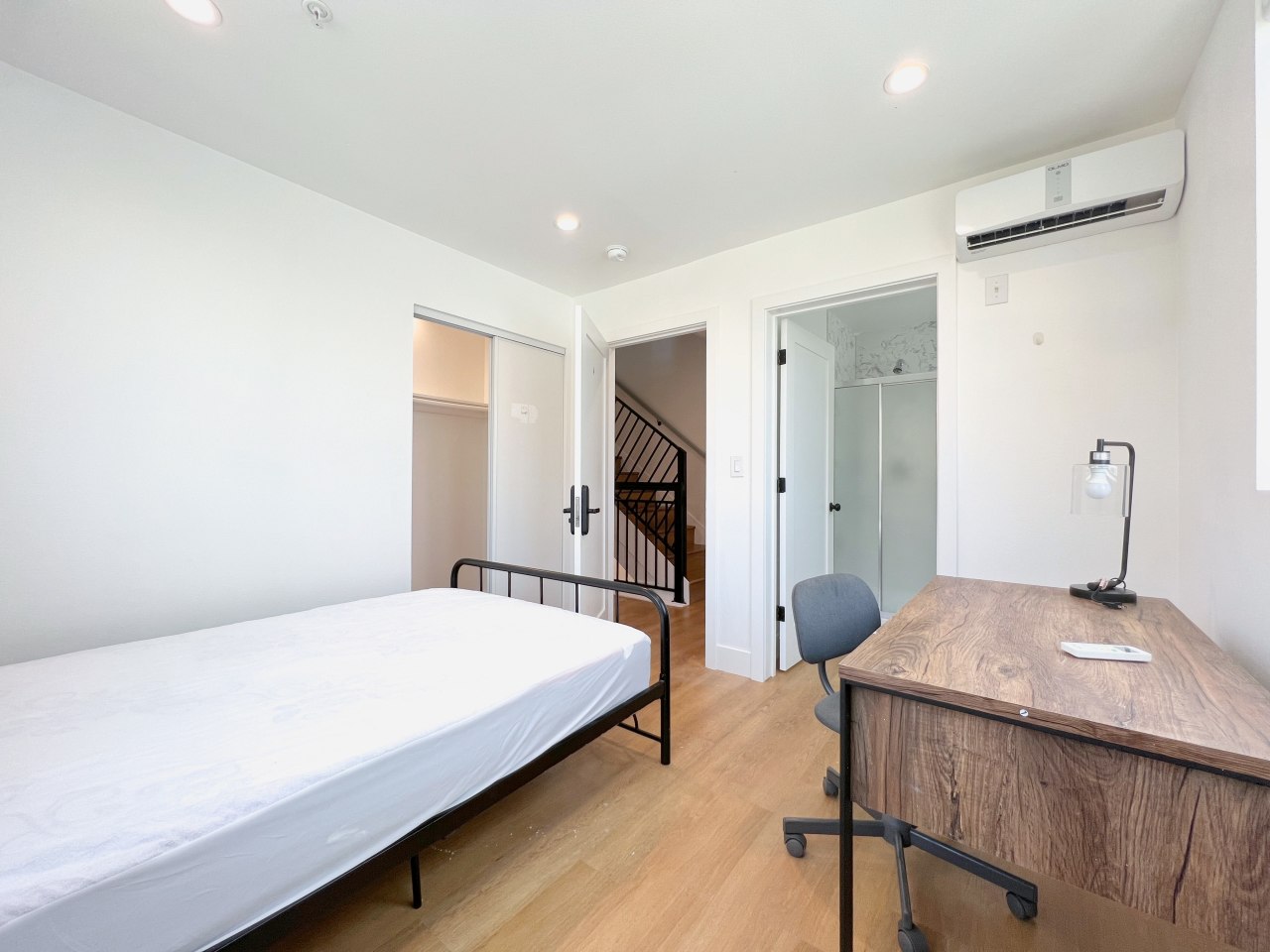 3100 S Normandie Avenue - Co-Living Image 17