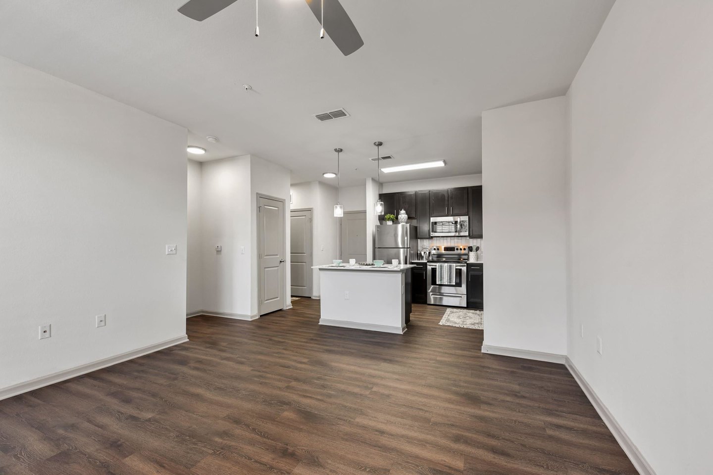 Gran Bay Apartment Homes Image 27
