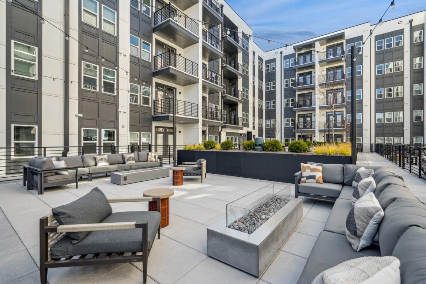 900 Willow Image 26
