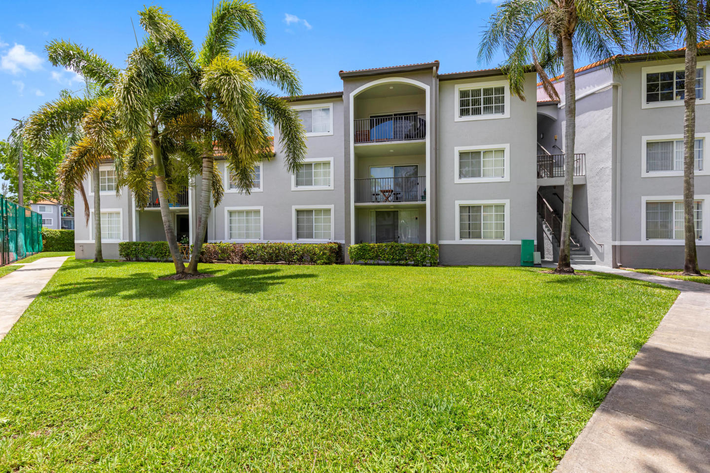 Sunset Gardens Apartments Image 78