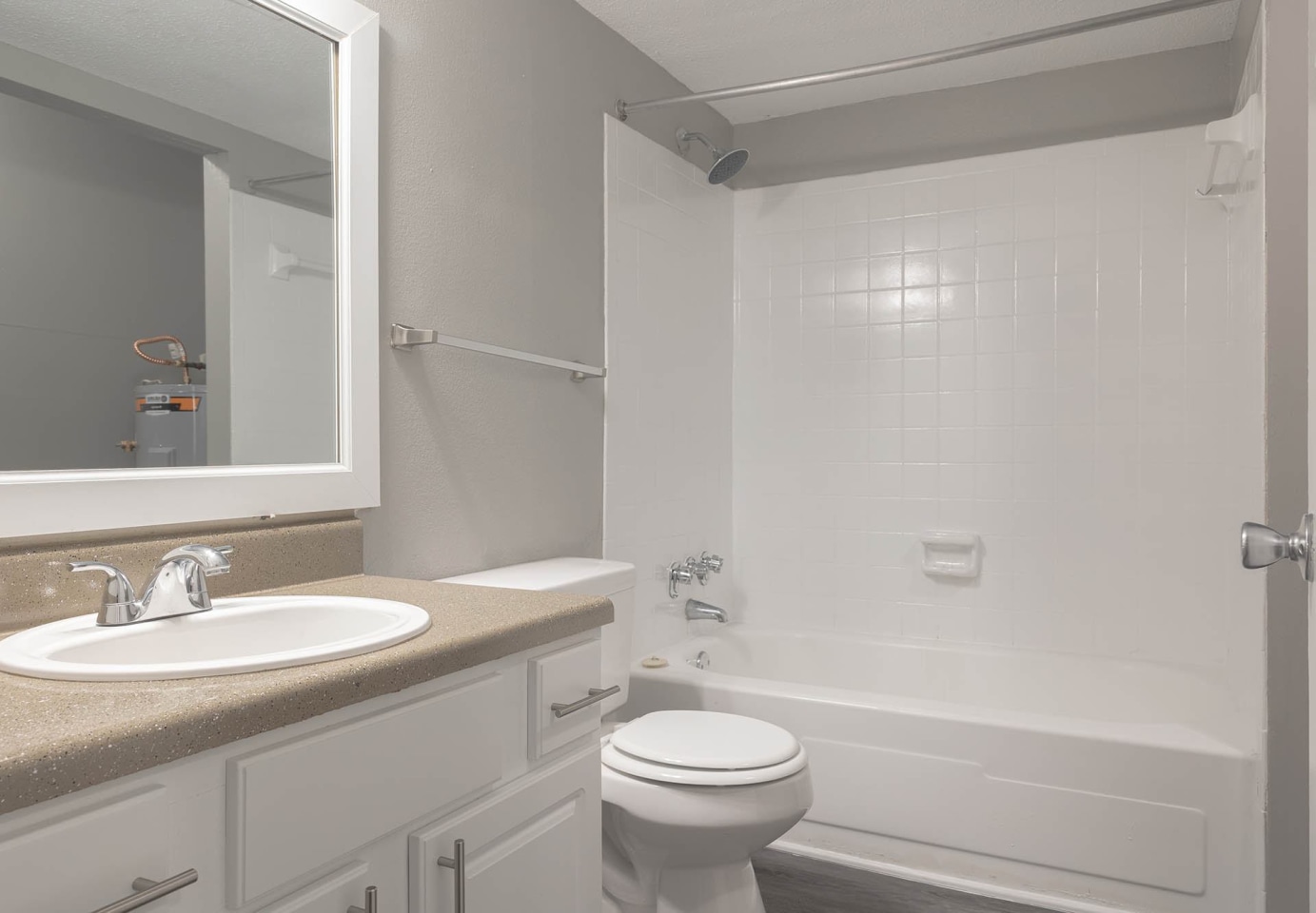 Riverview North Apartments Image 15