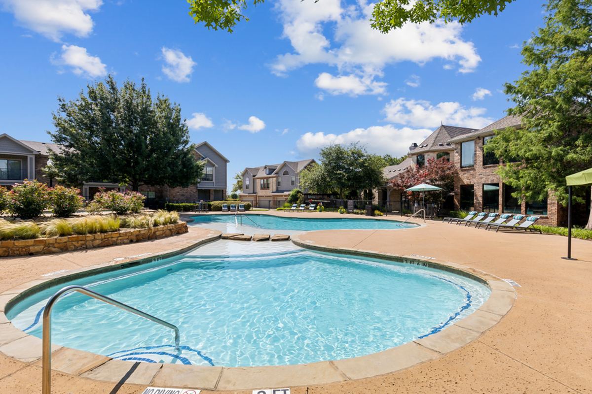 Enclave on Golden Triangle Apartments Image 7