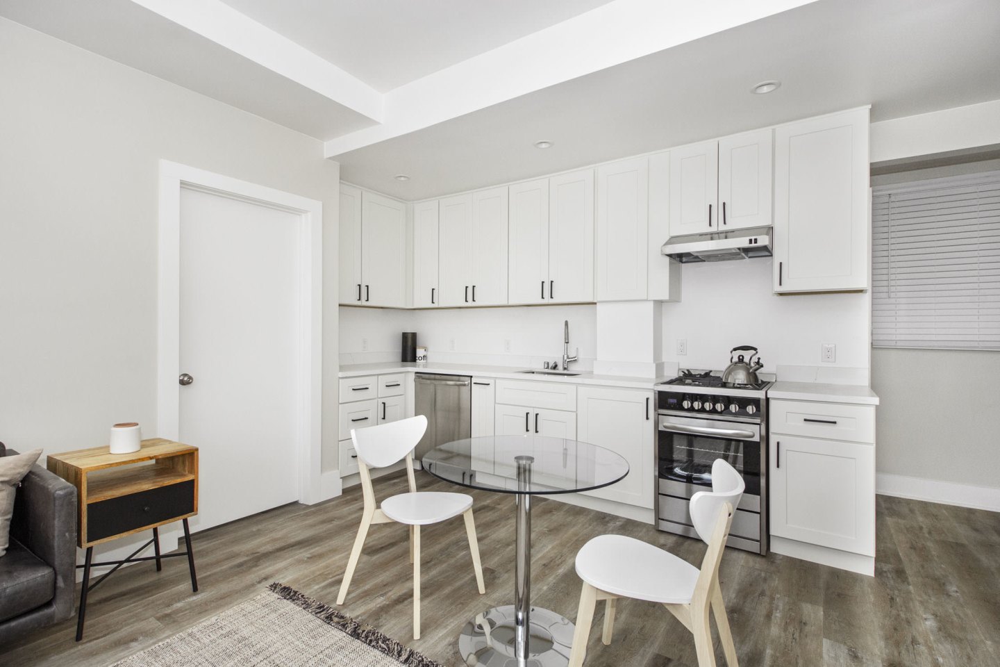 795 PINE Image 13