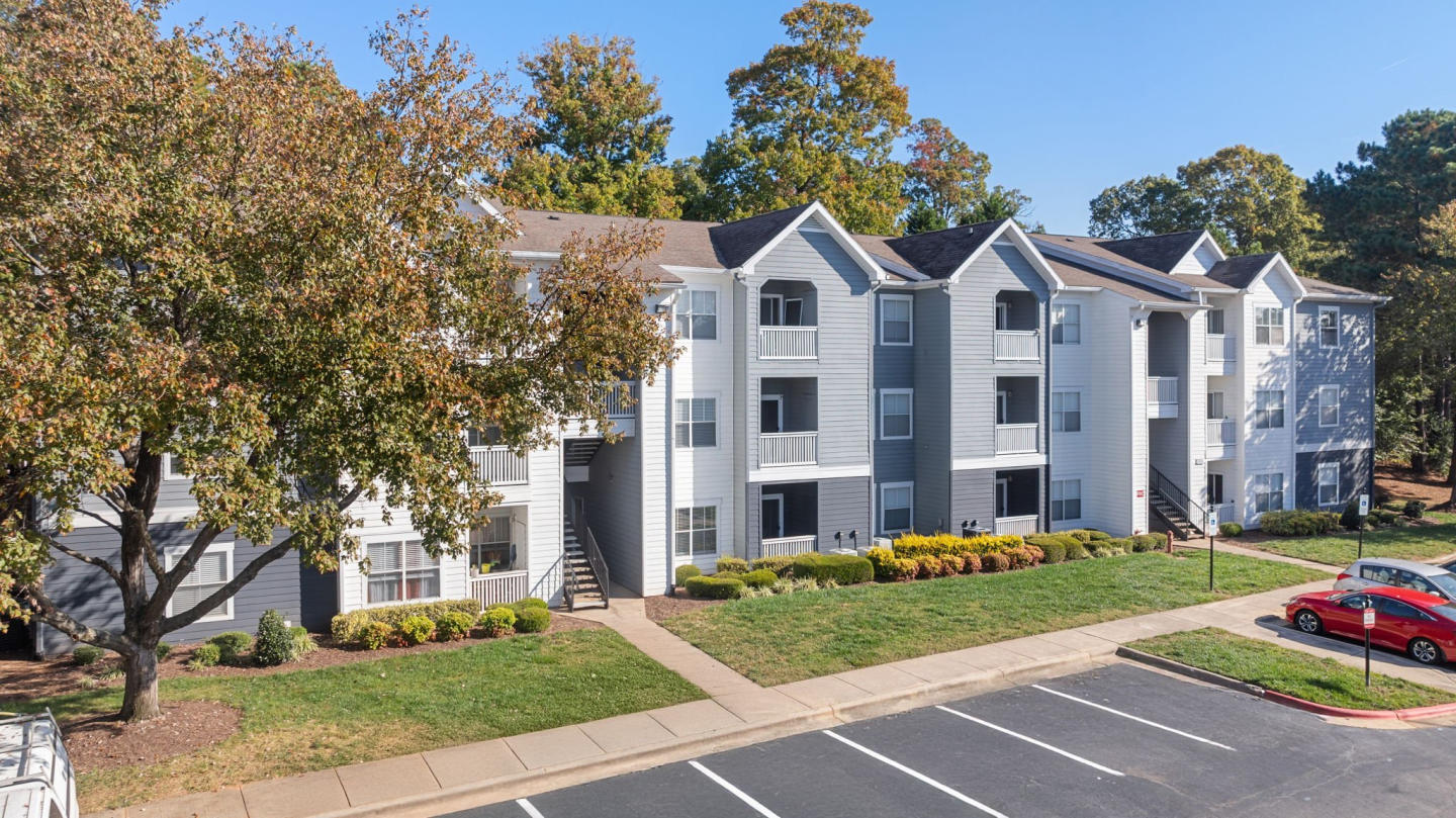 The Pointe at Crabtree Image 12