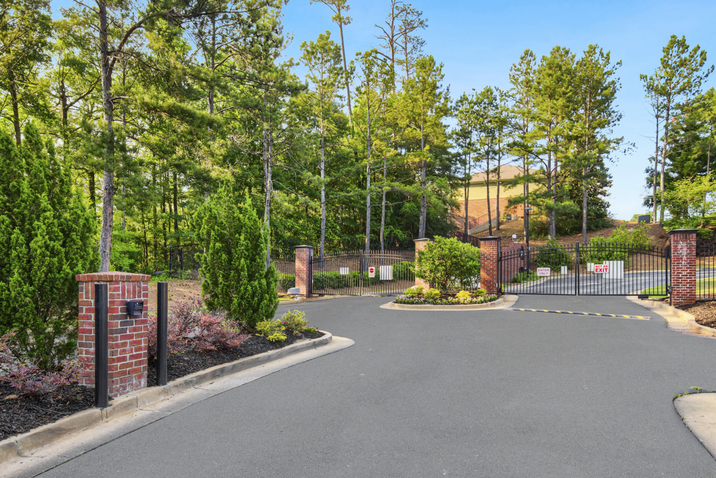 Azalea Ridge Apartments Image 33