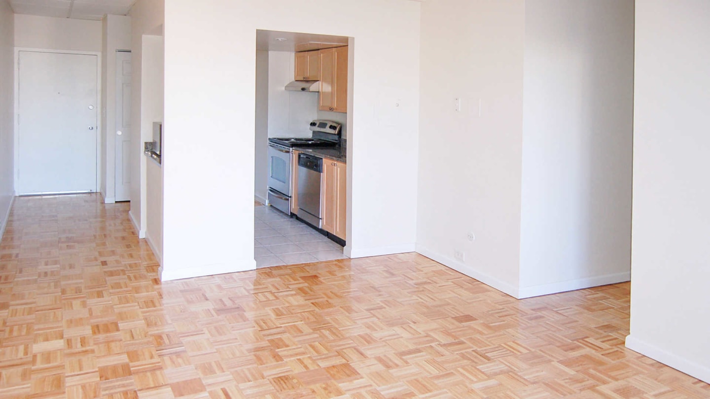 929 House Image 24