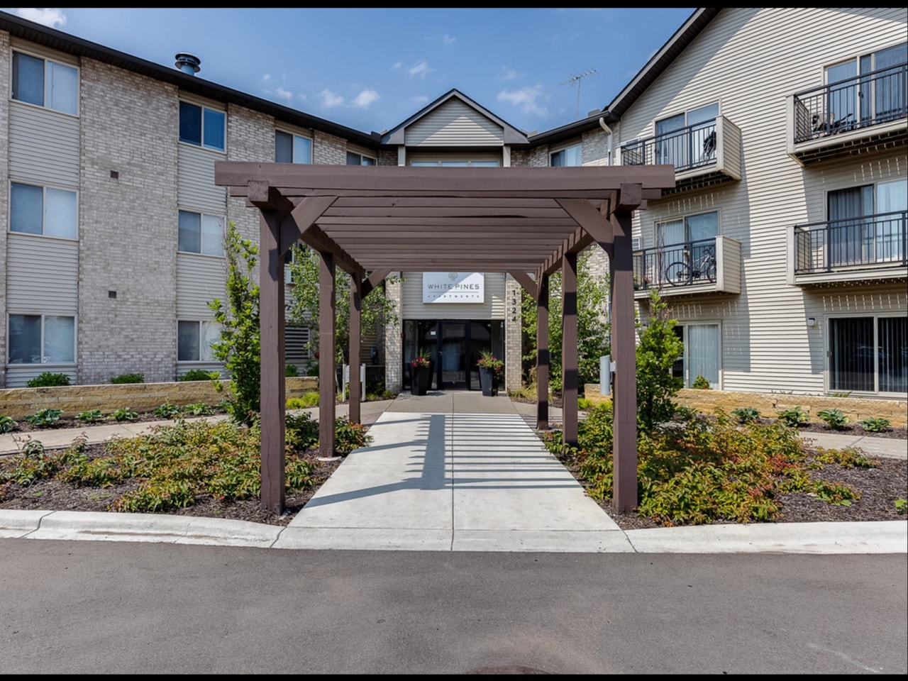 White Pines Image 19
