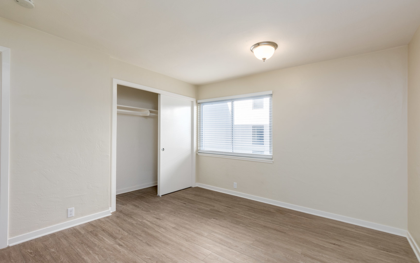 1 San Antonio Apartments Image 7