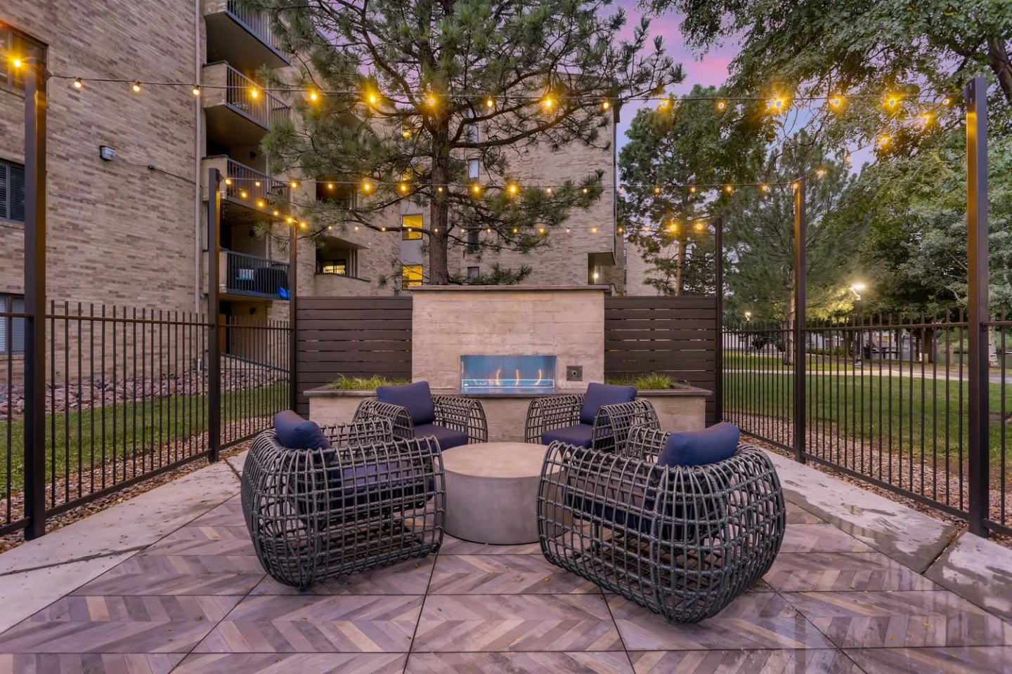 Lakeview Towers at Belmar Image 19