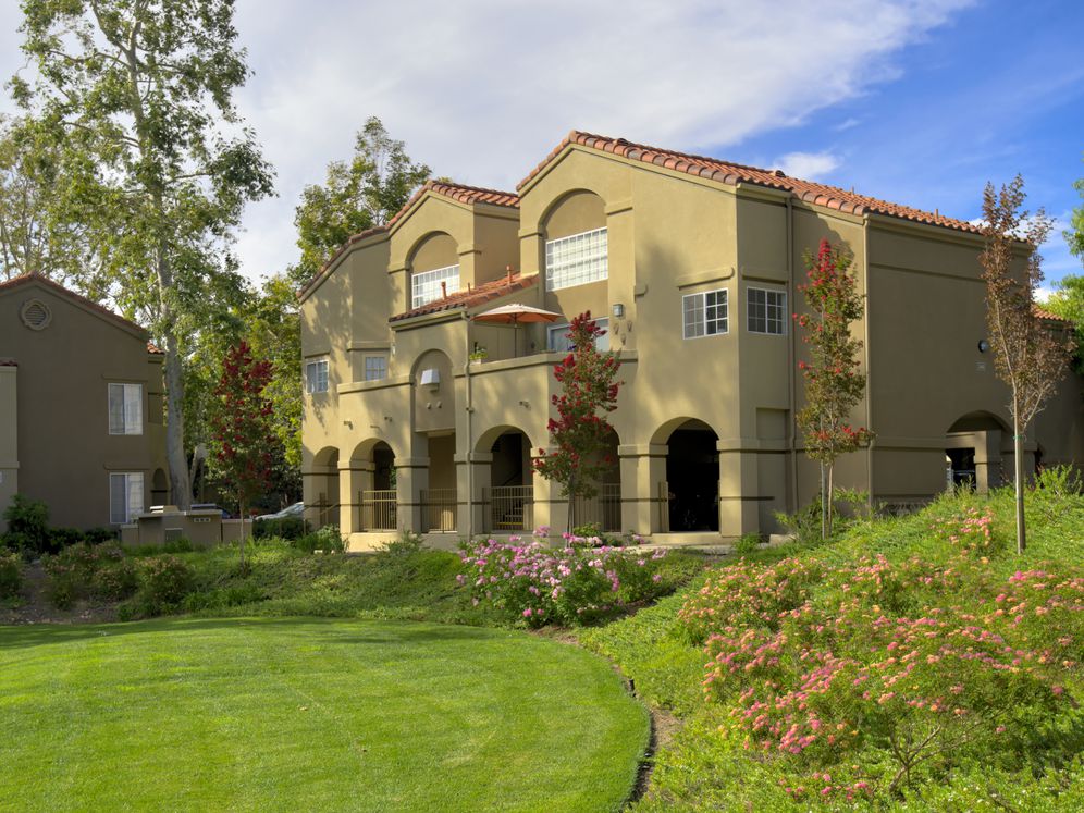 eaves Thousand Oaks Image 4