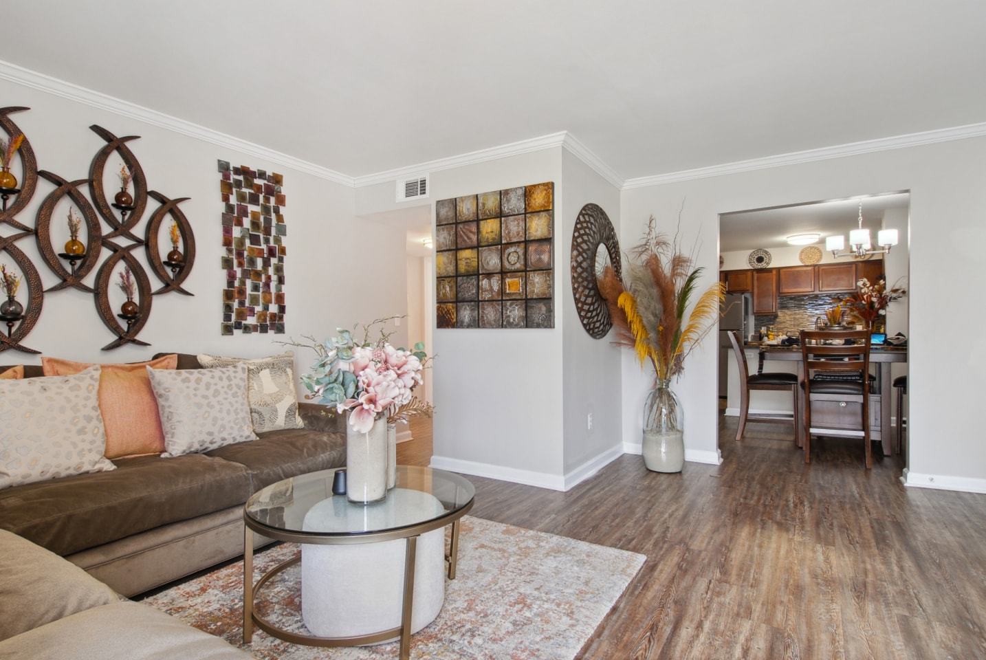Emerald Pointe Image 8