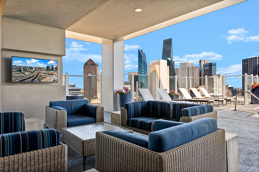 SkyHouse Dallas Apartments Victory Park Image 6