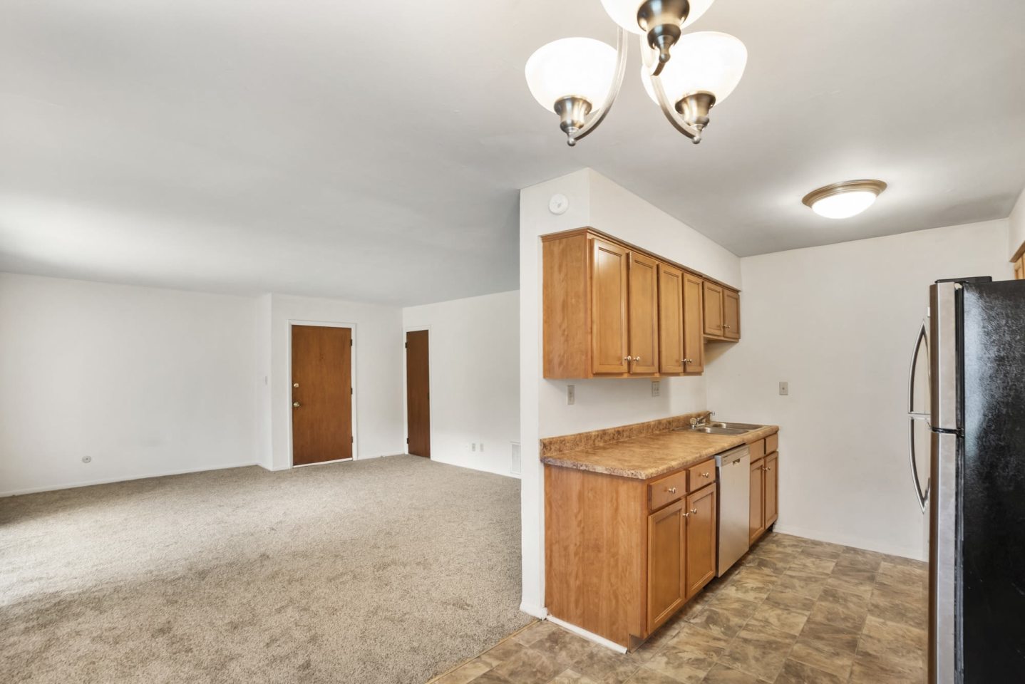 Somerset Apartments Image 3