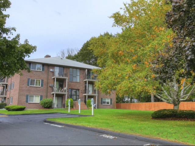 Lowell Arms Apartments Image 5
