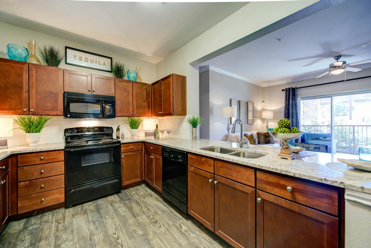 Callista Hill Country Apartments Image 2