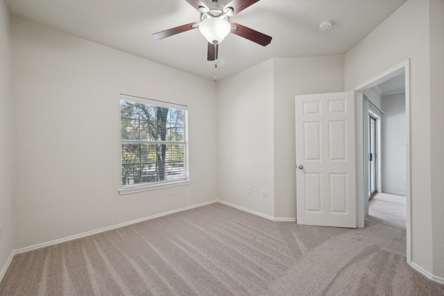 Colonnade at Willow Bend Image 35